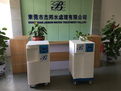 醫(yī)用實驗室純水機(jī)